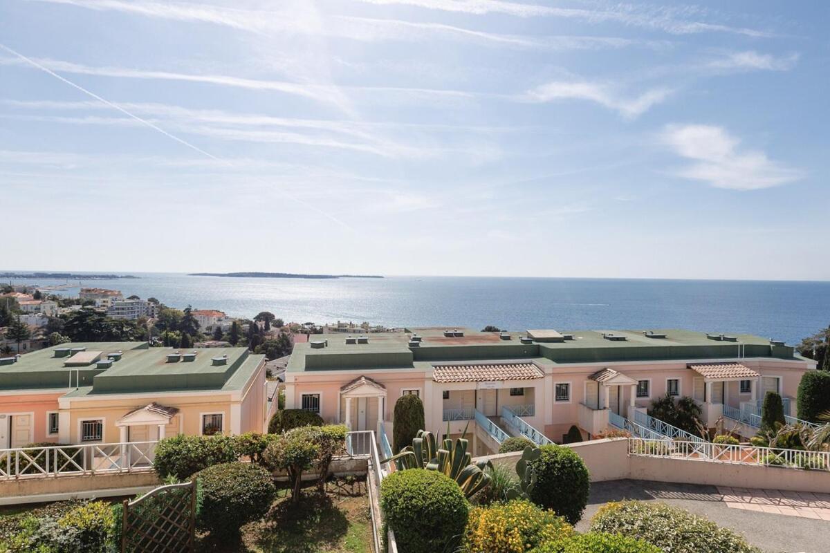 Piscine Vue Parking 4 Personnes Appartement Cannes