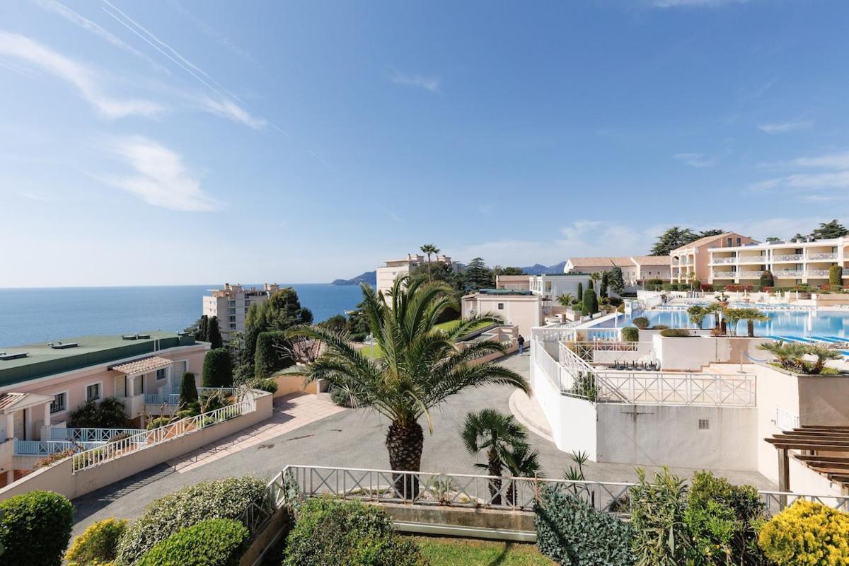 Appartement Piscine Vue Parking 4 Personnes *